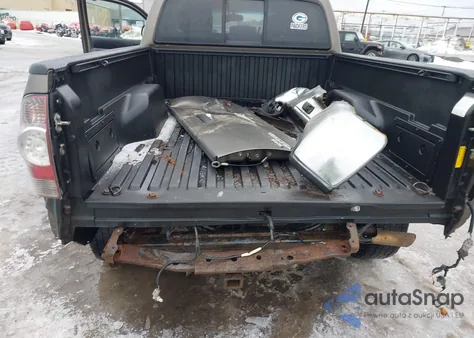 2013 Toyota Tacoma V6 from USA, damaged, VIN 5TFMU4FN6DX015079